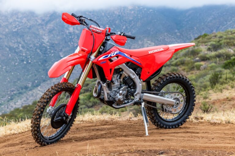 22YM_CRF250RX_EXTREME_RED_LOCATION_00103