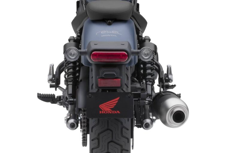 20YM_CMX500_REBEL_005